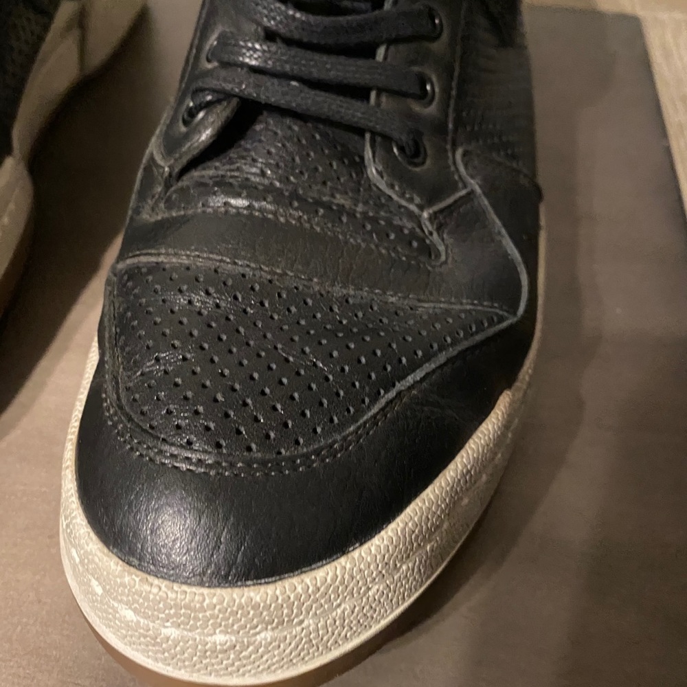 Saint Laurent Authentic SL24 Sneakers - Picture 6 of 7